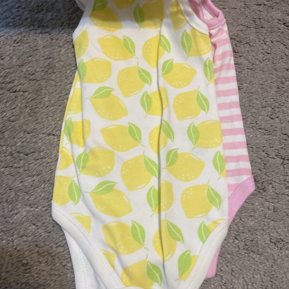 NWT Infant 5 Pack of Sleeveless Bodysuits 0-3 Months - Picture 6 of 9